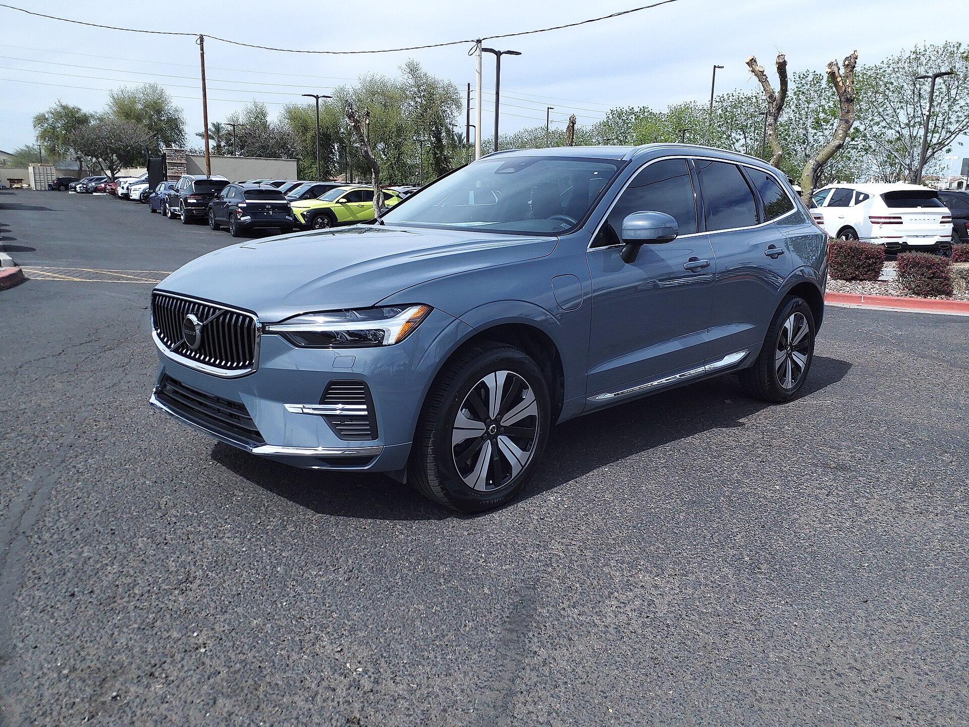 23 Volvo XC60 Recharge T8 Core Bright Theme - Shot at Earnhardt San Tan Hyundai in Gilbert AZ